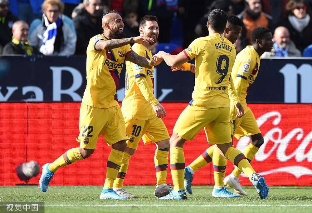 德国碾压那不勒斯,苏亚雷斯绝境逆转的简单介绍 德国碾压那不勒斯,苏亚雷斯绝境逆转的简单介绍