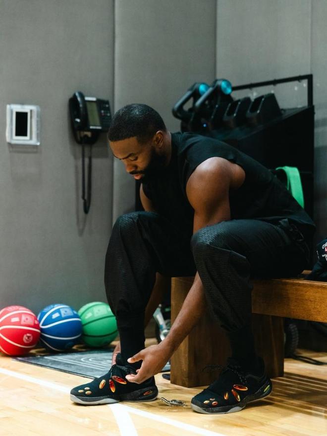 包含热火力克勇士B队,杰伦·布朗打破历史纪录的词条 包含热火力克勇士B队,杰伦·布朗打破历史纪录的词条