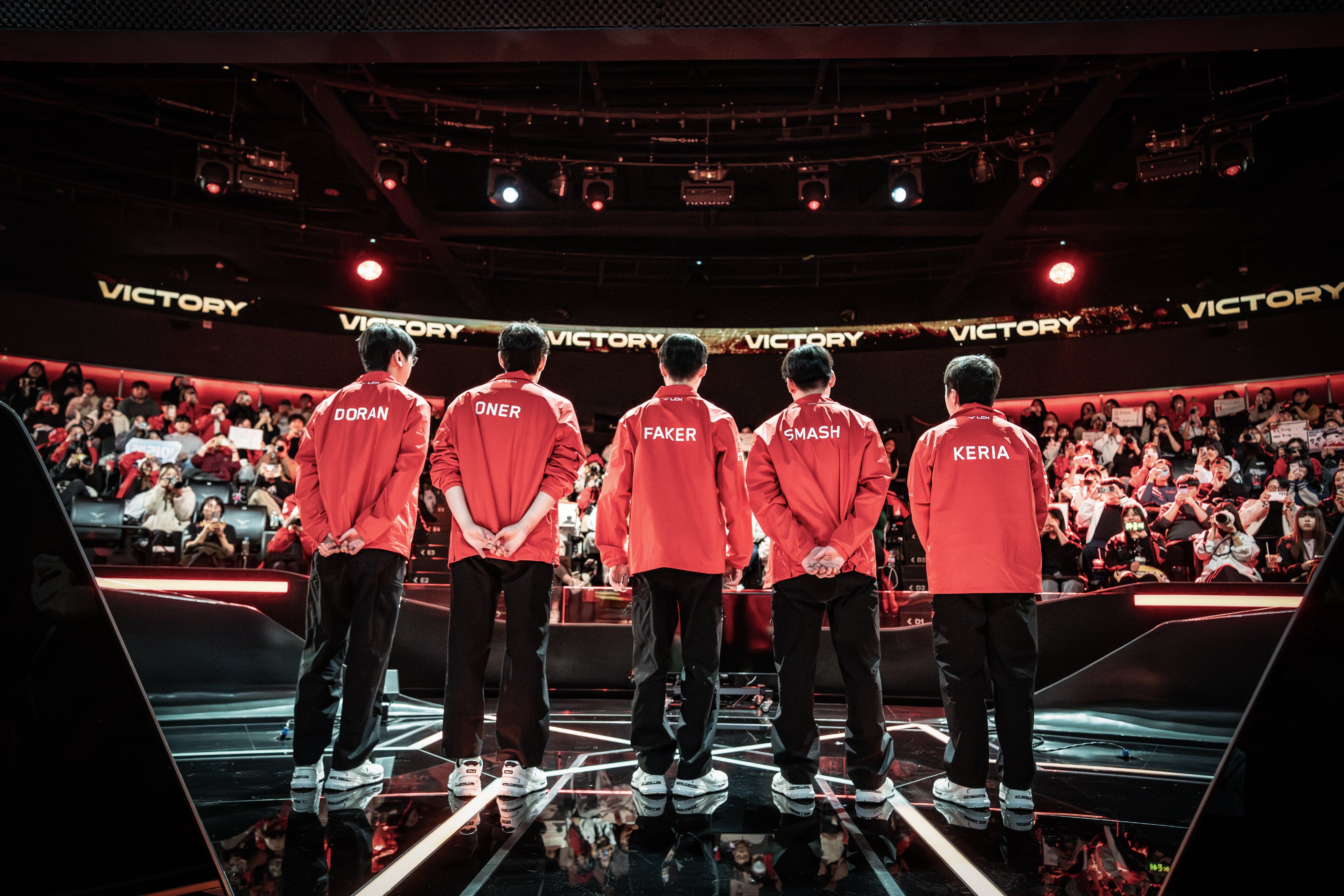 包含T1碾压Vitality，Ruler统治全场的词条