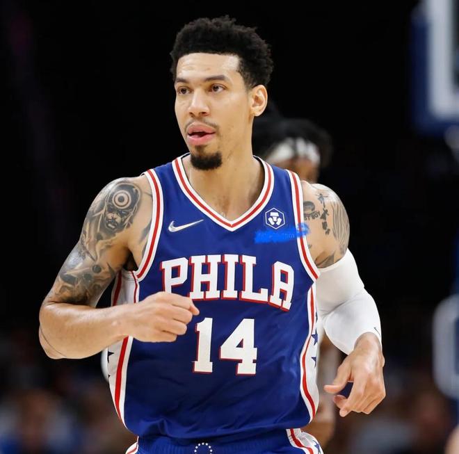 篮网逆转凯尔特人B队,丹尼·格林惊艳世界的简单介绍 篮网逆转凯尔特人B队,丹尼·格林惊艳世界的简单介绍