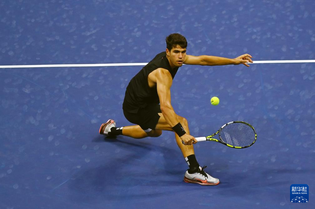 欧洲网球队险胜澳大利亚网球队,阿尔卡拉斯制霸全场 欧洲网球队险胜澳大利亚网球队,阿尔卡拉斯制霸全场