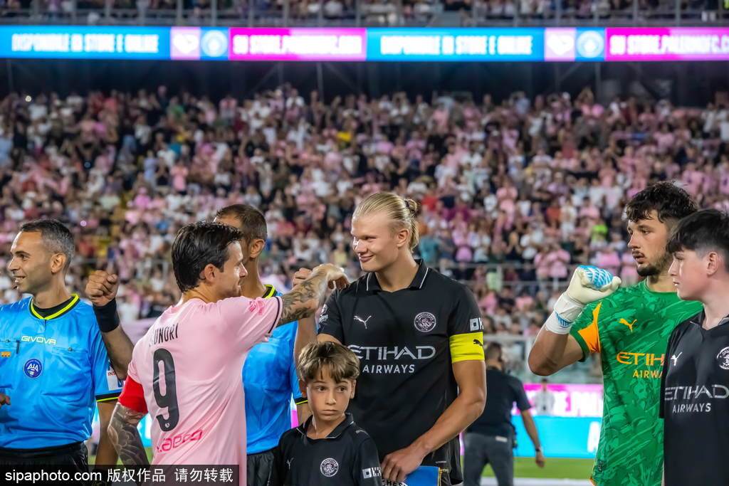 包含南安普顿输给利物浦，连续三轮不胜遭遇波折的词条