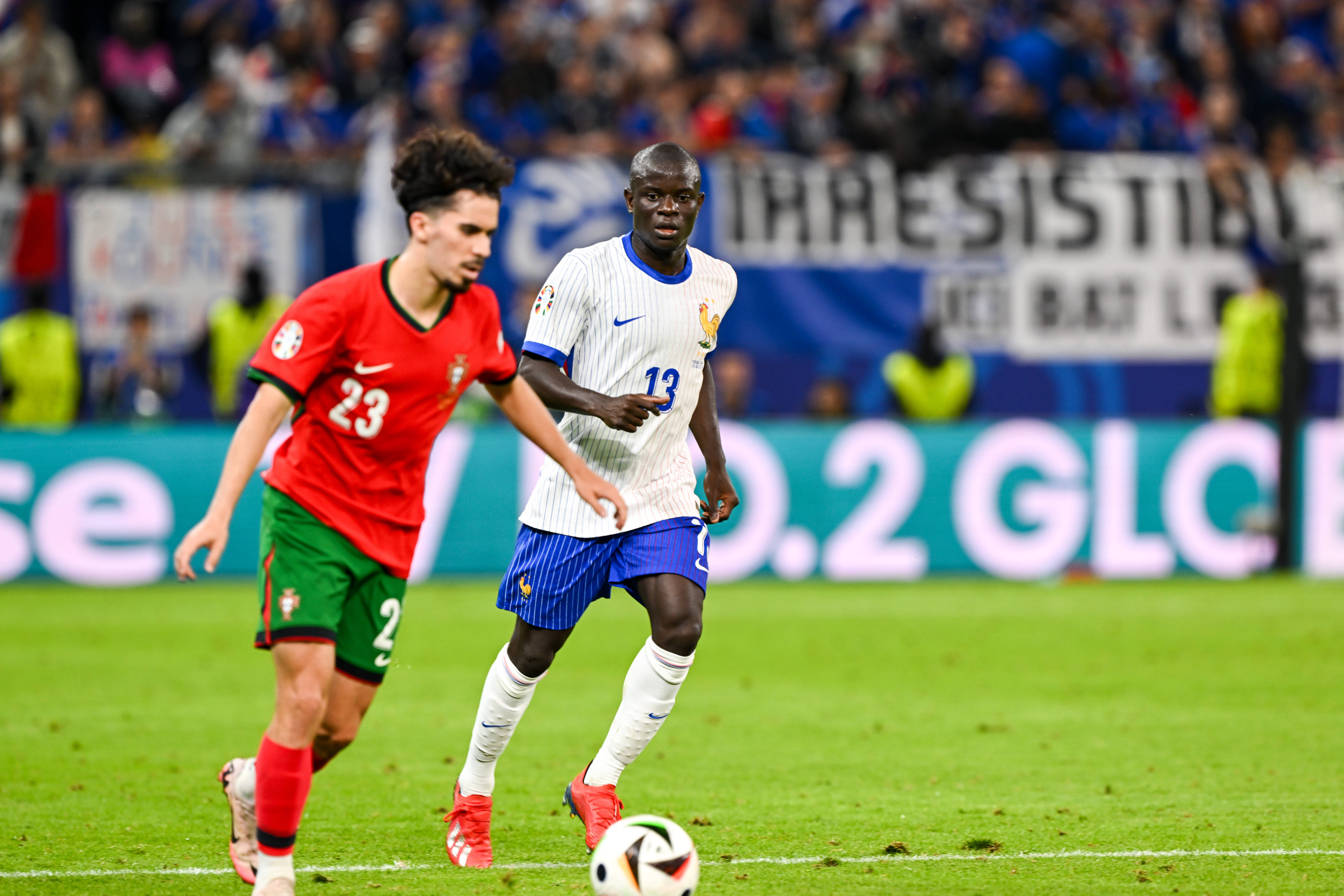 欧洲足球盛事火爆进行，精彩连连不断