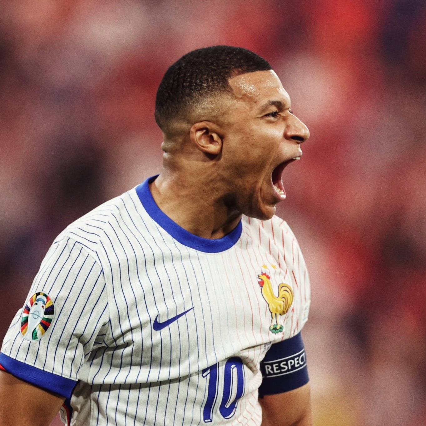 关于欧洲杯预选赛劲爆场面，悬念迭起引人瞩目的信息