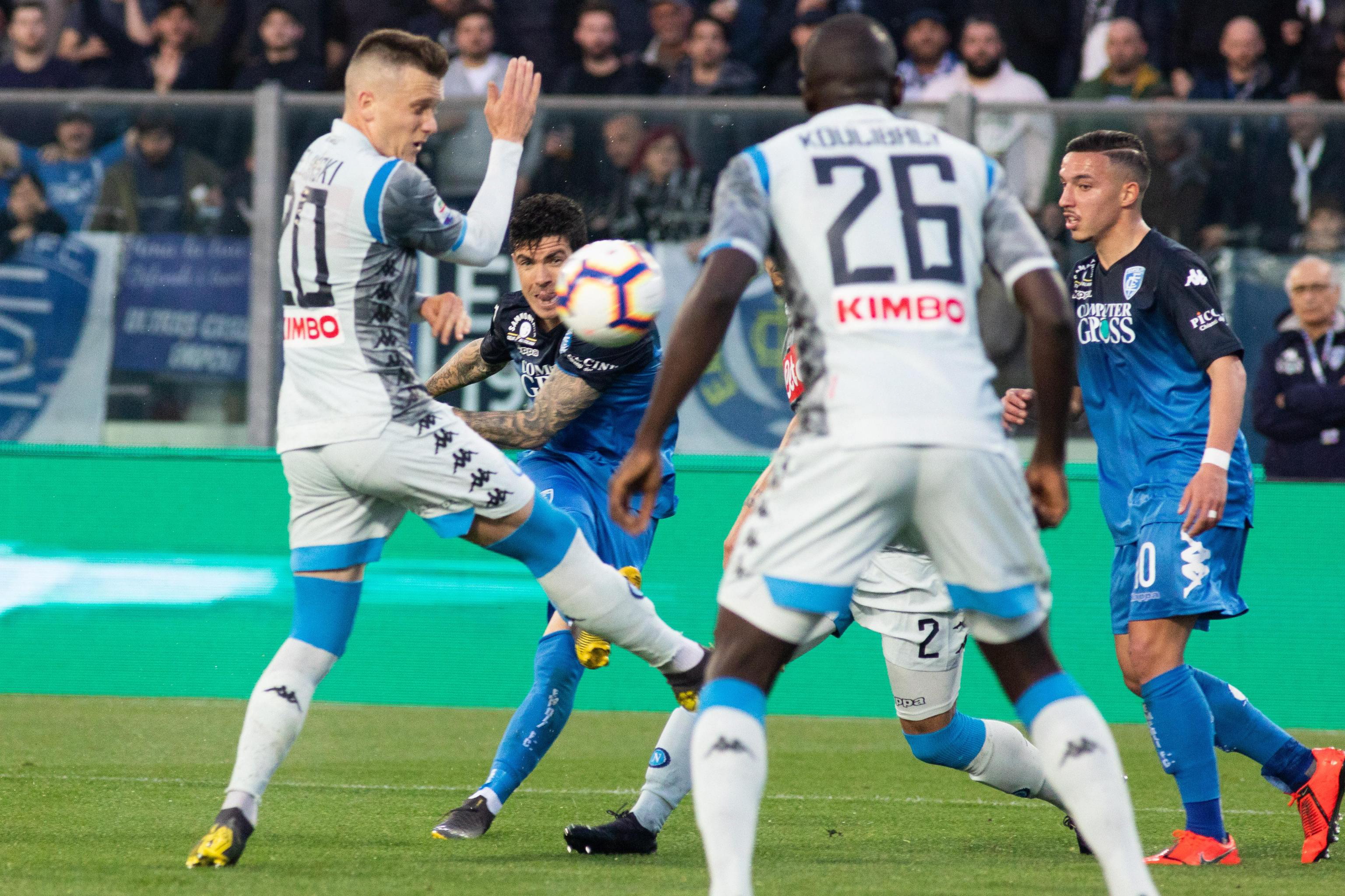 包含恩波利队主帅表示球队阵容深厚有望进入联赛前四的词条