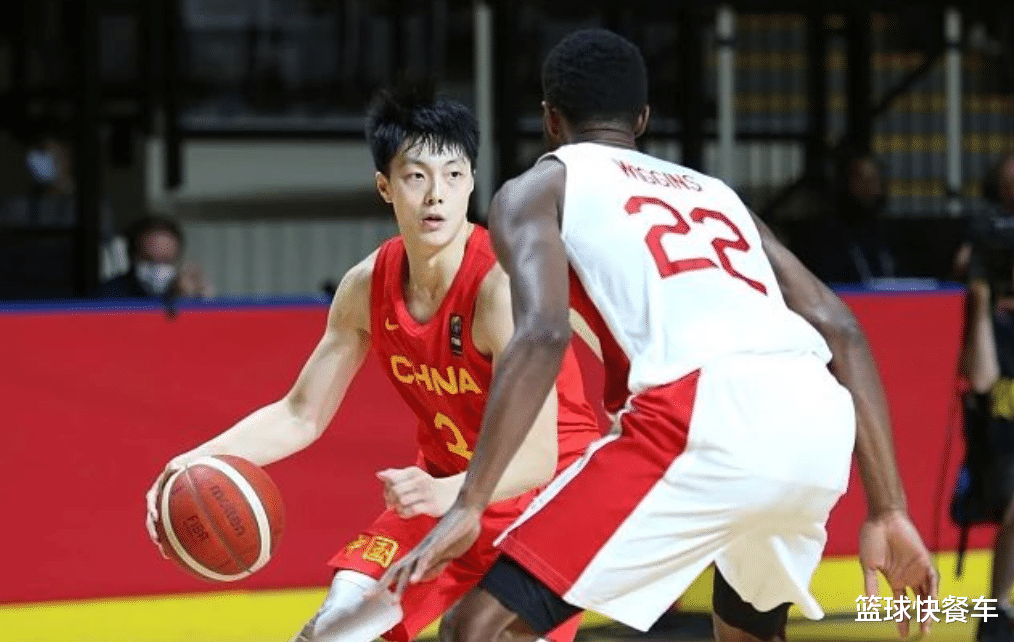 爱游戏在线-包含内地篮球赛事近期球员表现抢眼的词条