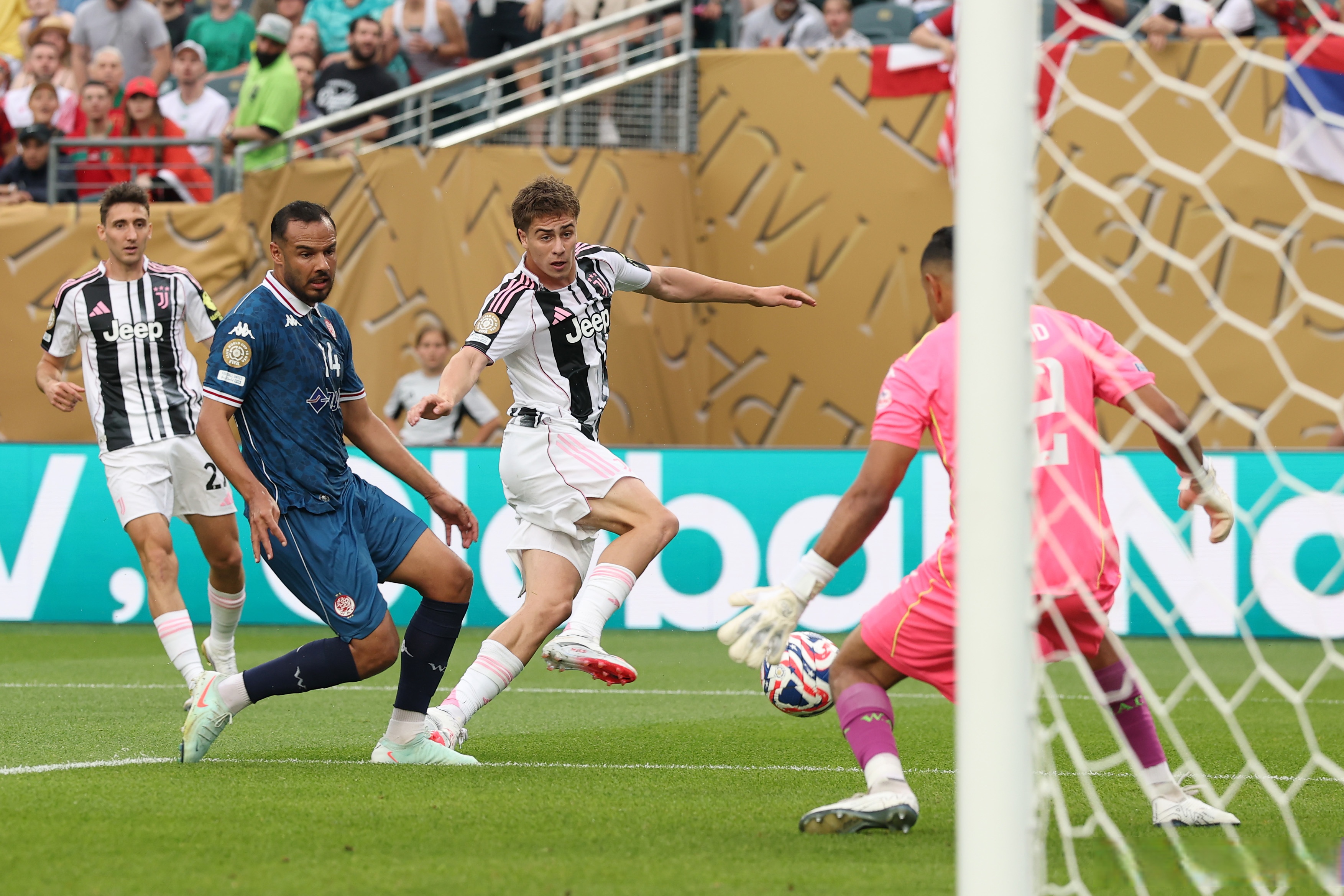 尤文图斯攻击端火力全开,多次演绎精彩配合的简单介绍 尤文图斯攻击端火力全开,多次演绎精彩配合的简单介绍