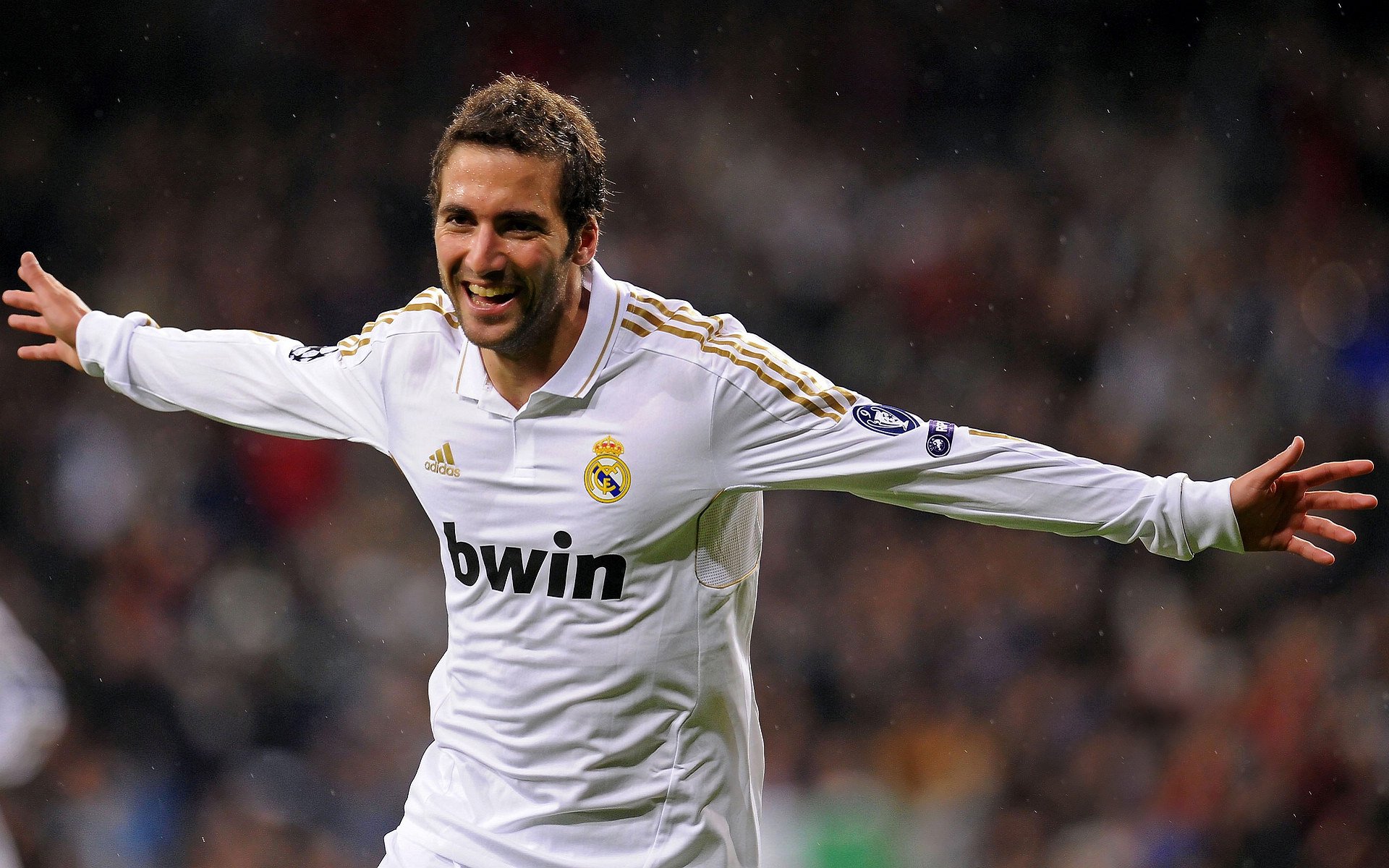 奥运周期关键战焦点战，智利最后时刻绝杀玻利维亚，南美足球激情再燃