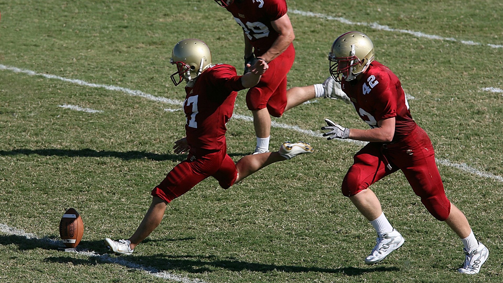 赛道与球场，当库里接管街道，独行侠击碎雷霆