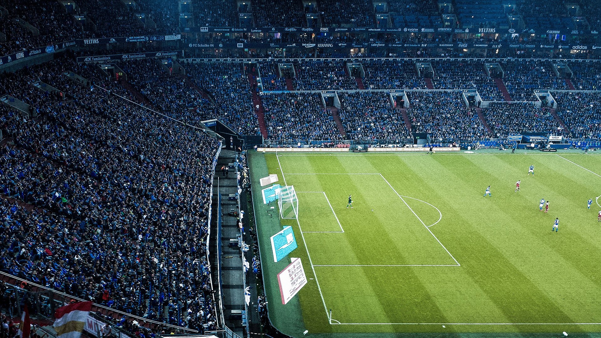 罗德里戈扛起全队，佛罗伦萨关键战突围曼城，一场战术与意志的胜利