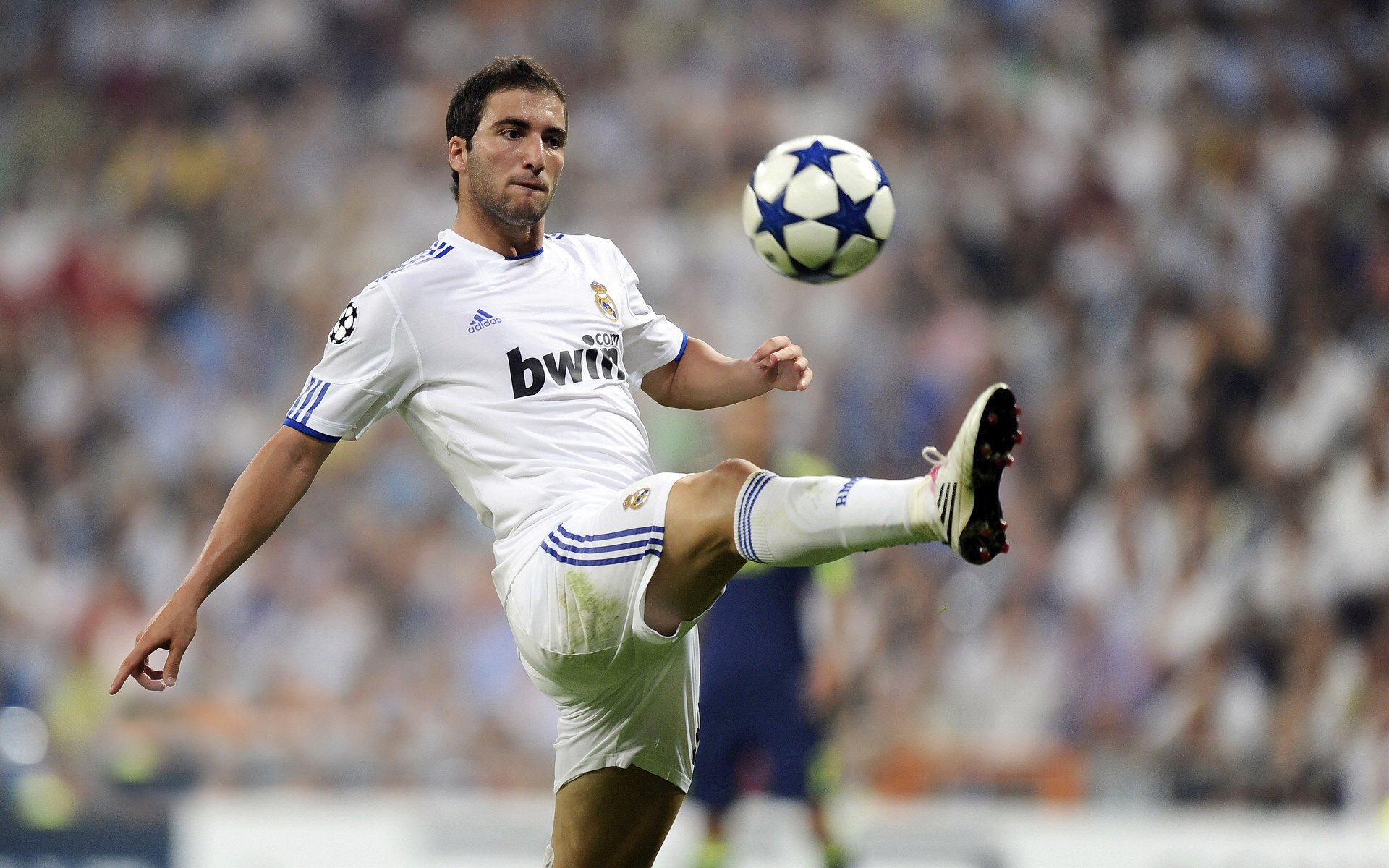 年度焦点之战之夜,伦纳德比赛走势一手掌控