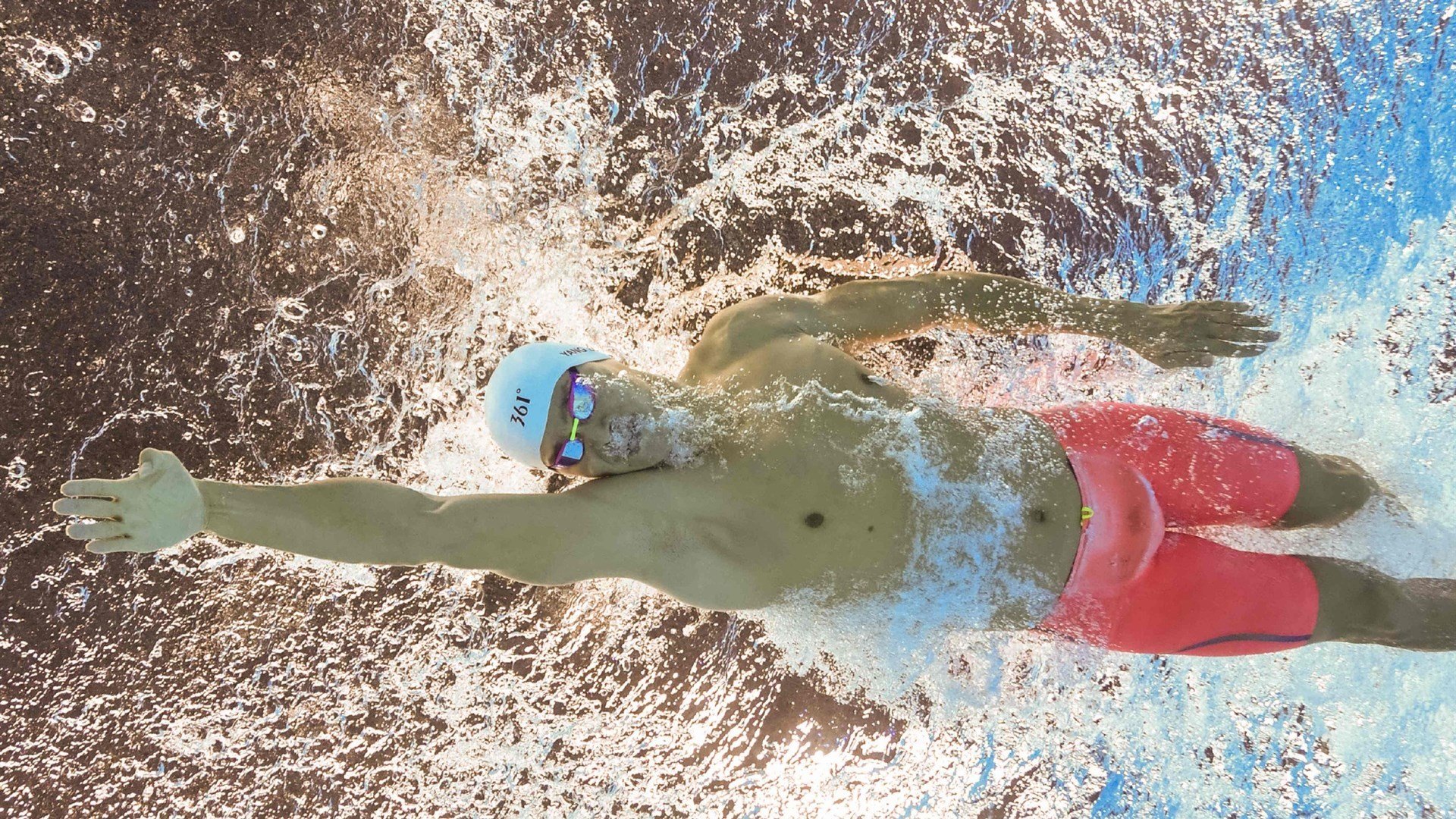 日本制霸哥伦比亚,奥纳纳存在感拉满,一场跨越万里的足球文化对话