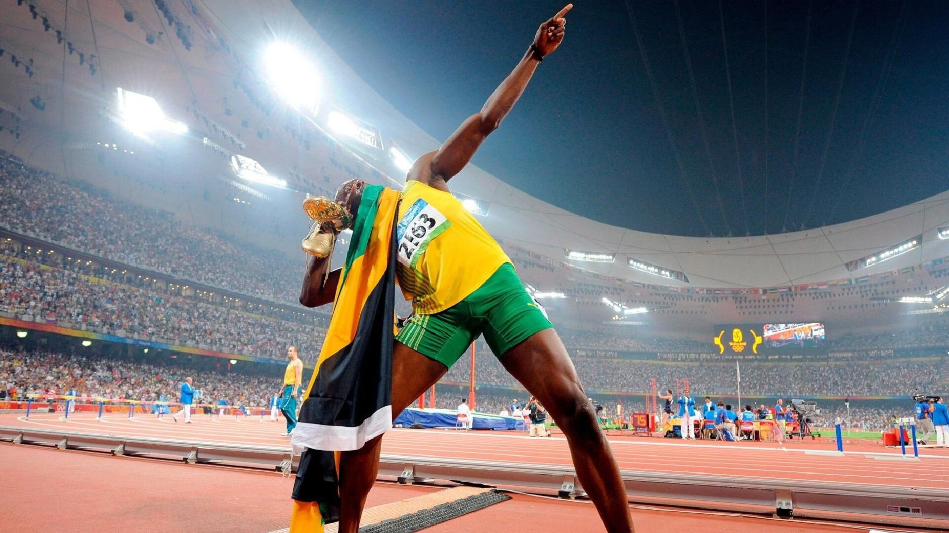 北欧寒流与南美烈焰，当芬兰一波带走突尼斯，努涅斯在欧冠决赛接管比赛